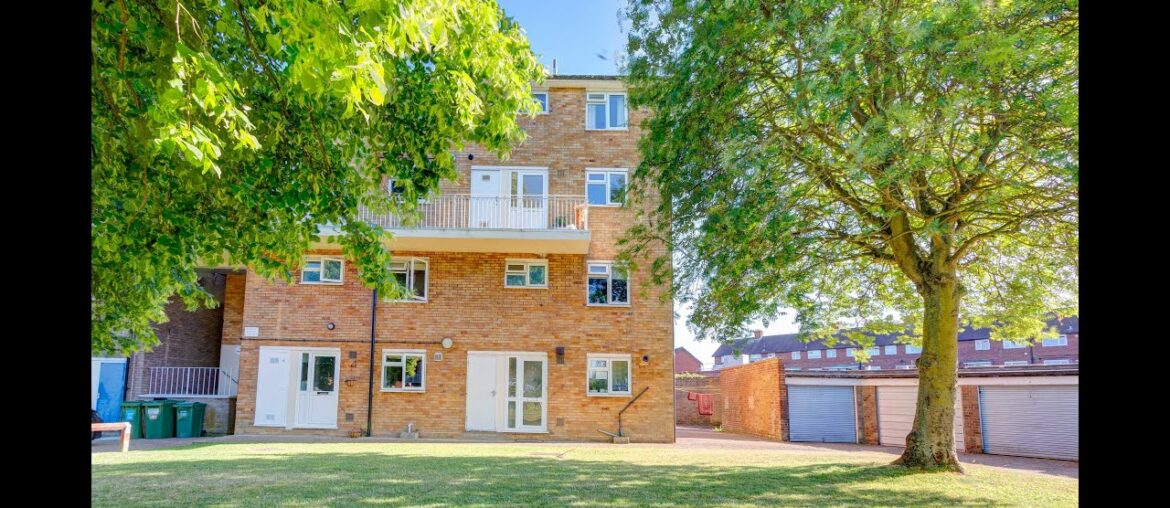 Hughenden Road – Two Bed Top-Floor Maisonette Hughenden Road - Two Bed Top-Floor Maisonette