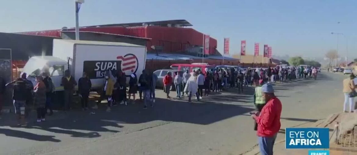 South Africa: Residents line up at liquor stores after authorities lift 9-week alcohol ban
