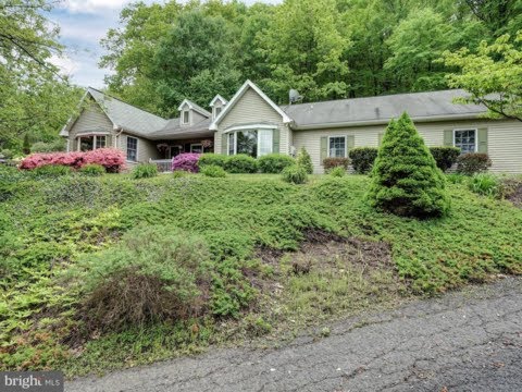 1285 Oak Terrace Road Pottsville, PA 17901 – Home for sale 1285 Oak Terrace Road Pottsville, PA 17901 - Home for sale