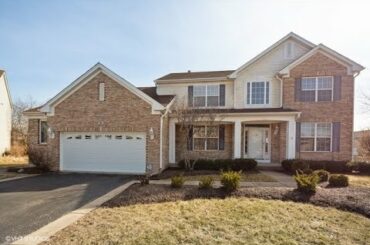 1 Queensbury Court, Algonquin, IL 60102 - Residential for sale