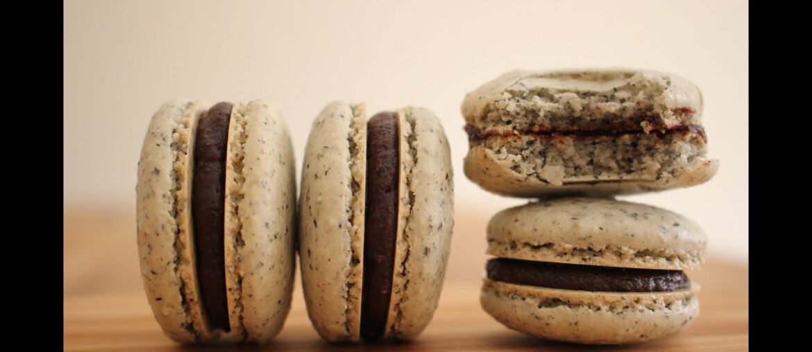 Black Sesame French Macarons Recipe | sweetco0kiepie Black Sesame French Macarons Recipe | sweetco0kiepie