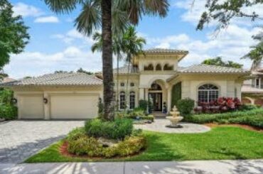 17582 Middle Lake Dr, Boca Raton, FL 33496