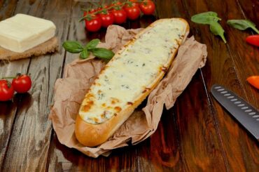 Cheese Spinach Stuffed French Bread - Cook It Recipes