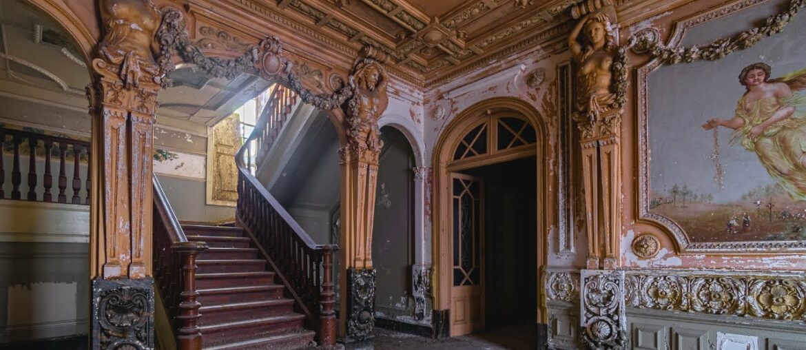 Exploring an Abandoned Portuguese Wine Palace in a Small Rural Town