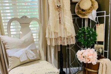 DIY FRENCH COUNTRY SHABBY FARMHOUSE DECOR FROM GARDEN TRELLIS (135)