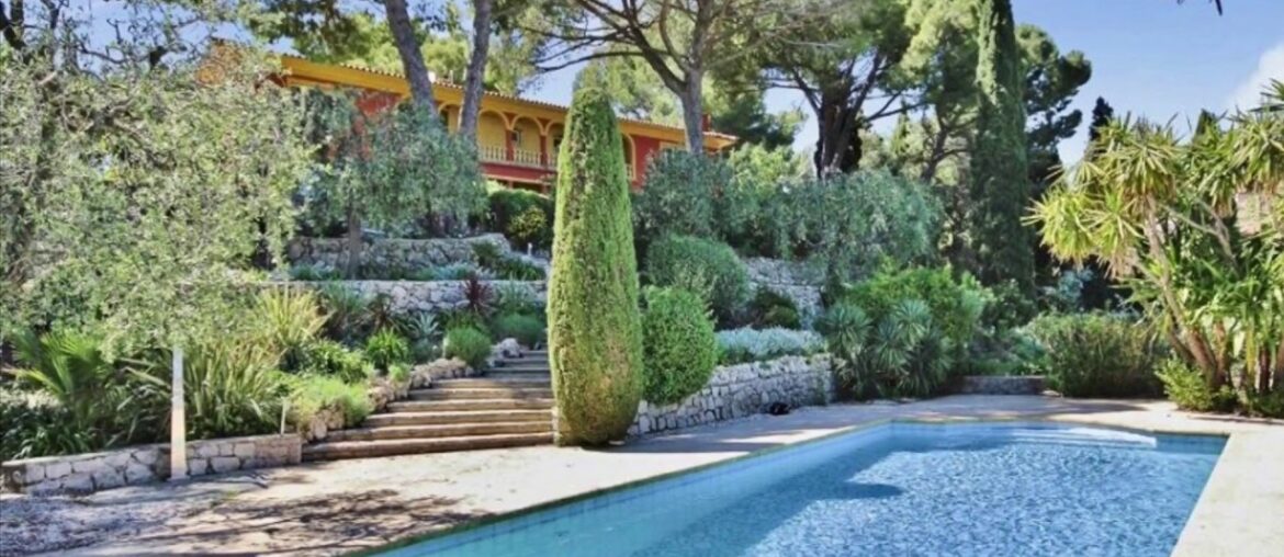 Extraordinary Luxury Property For Sale in Mougins France