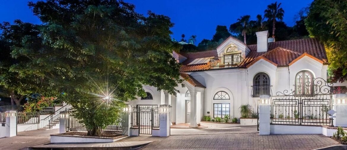 Chernov Team | 3718 Hayvenhurst Ave, Encino Chernov Team | 3718 Hayvenhurst Ave, Encino