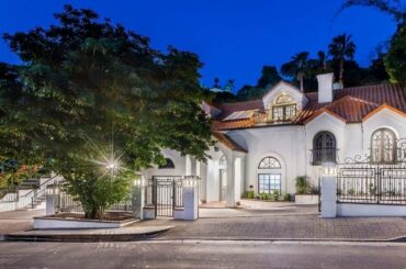 Chernov Team | 3718 Hayvenhurst Ave, Encino