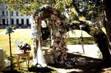 Imperial table // Chateau Challain dеcor