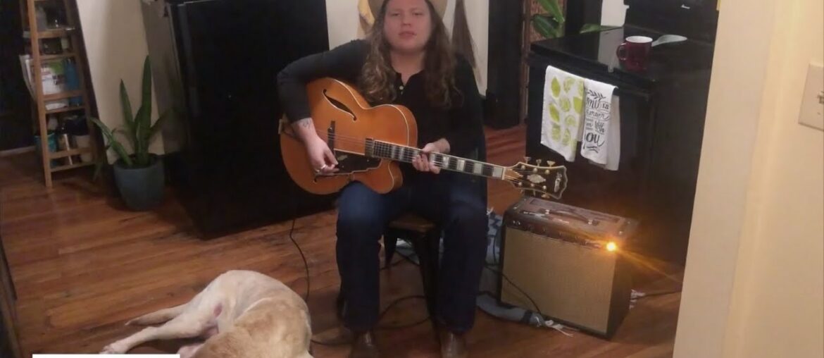 Marcus King interprète "Rita is Gone" et "Wildflowers & Wine" - Rolling Stone's "In My Room" session