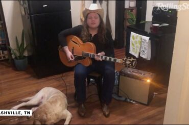 Marcus King interprète "Rita is Gone" et "Wildflowers & Wine" - Rolling Stone's "In My Room" session