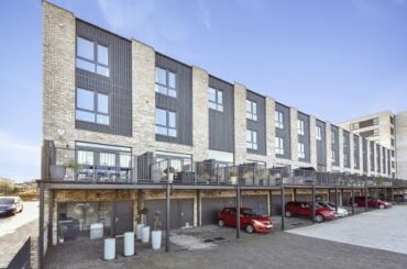 27 Waterfront Avenue, Granton, Edinburgh, EH5 1RT