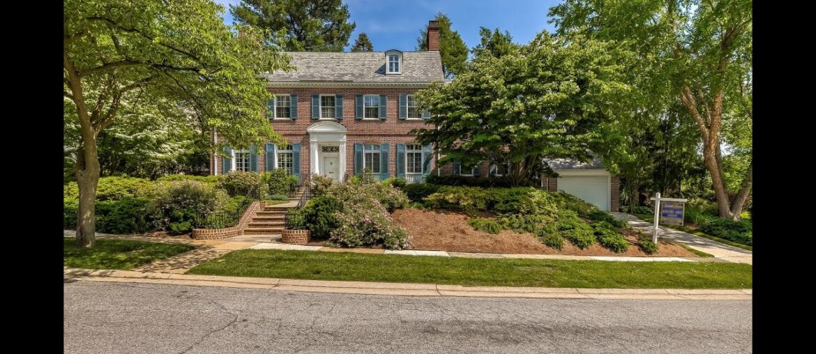 Elegant Georgian Home in Guilford at 5 Whitfield Road