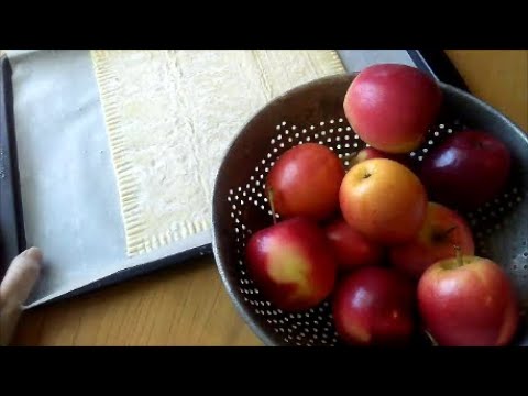 French Apple Tart With Jelly Glaze * Easy Vegan Dessert Recipe Using Puff Pastry * Semi-Homemade French Apple Tart With Jelly Glaze * Easy Vegan Dessert Recipe Using Puff Pastry * Semi-Homemade