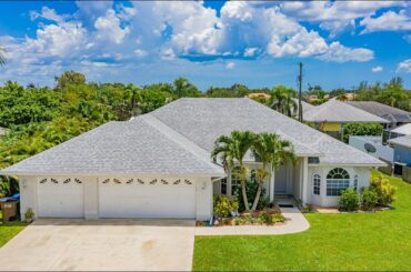 3 Car Garage - Huge Pool, Cape Coral FL