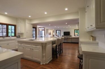 16770 Via De Los Rosales, Rancho Santa Fe, CA 92067 | Listed by: Linda Sansone