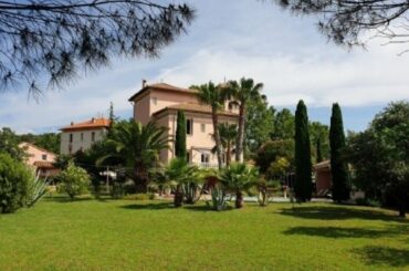 Beautiful Tuscan Style Villa For Sale in Beziers Herault Languedoc-Roussillon France by Freddy Rueda