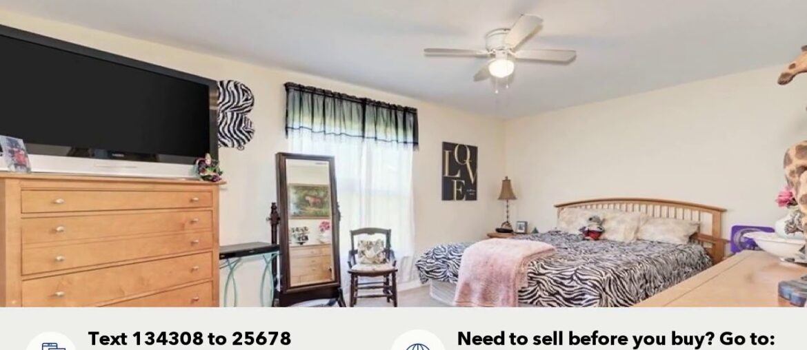 2251 MEETZE STREET, PORT CHARLOTTE, FL Presented by LINDA PACINELLI.