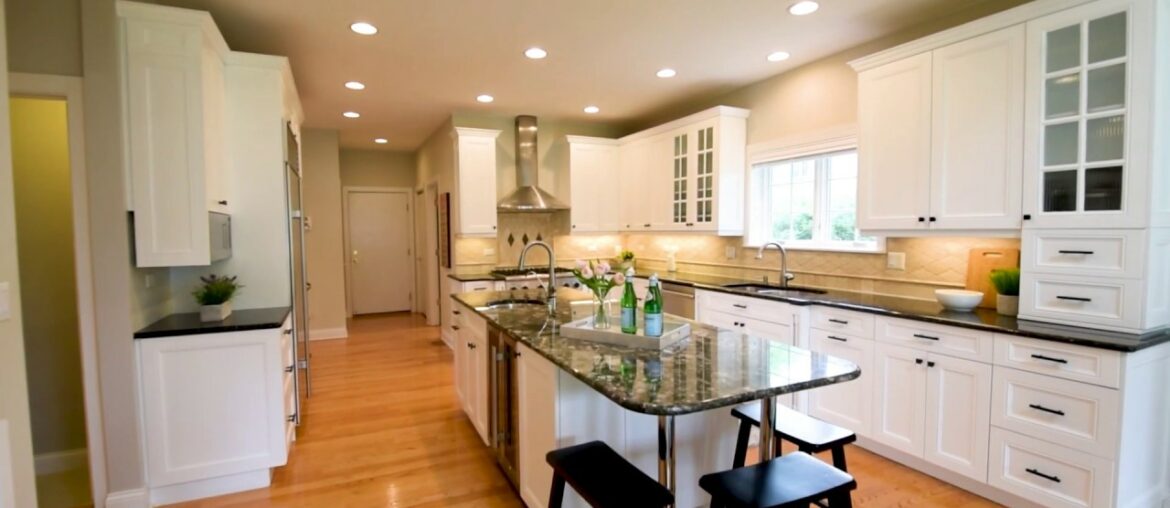 810 N Maple St , Prospect Heights, IL 60070 810 N Maple St , Prospect Heights, IL 60070