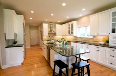 810 N Maple St , Prospect Heights, IL 60070