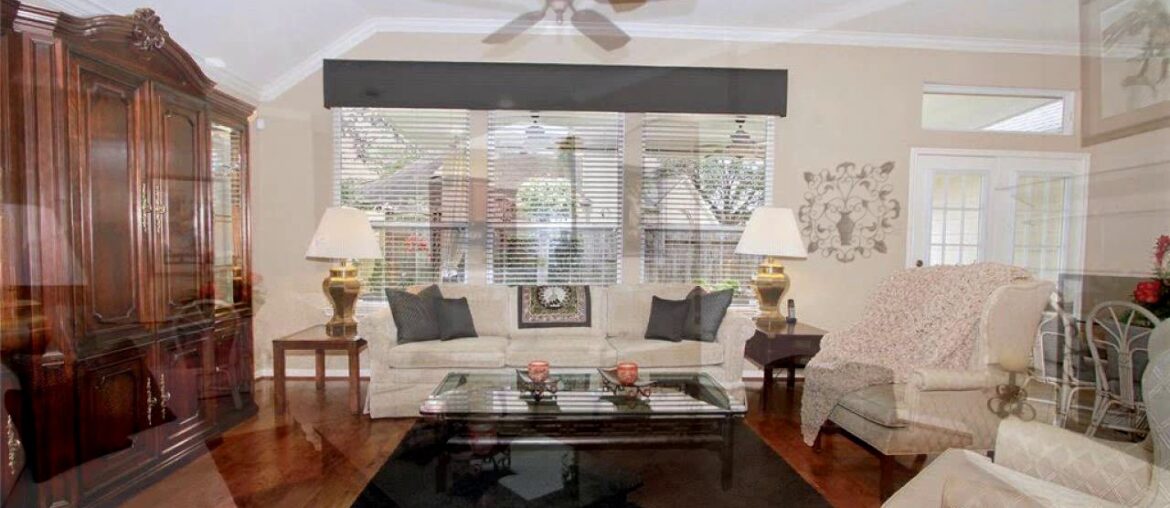 Video preview - Residential for sale - 26008 Royal Emerald Lane, Kingwood, TX 77339