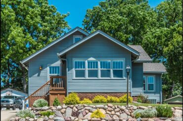 735 32nd St Des Moines, IA 50312