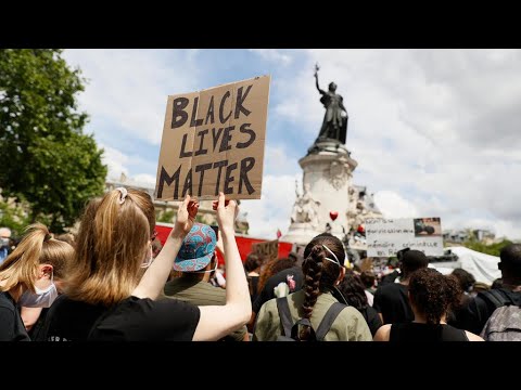 Black Lives Matter : plusieurs milliers de manifestants réunis contre le racisme à Paris Black Lives Matter : plusieurs milliers de manifestants réunis contre le racisme à Paris