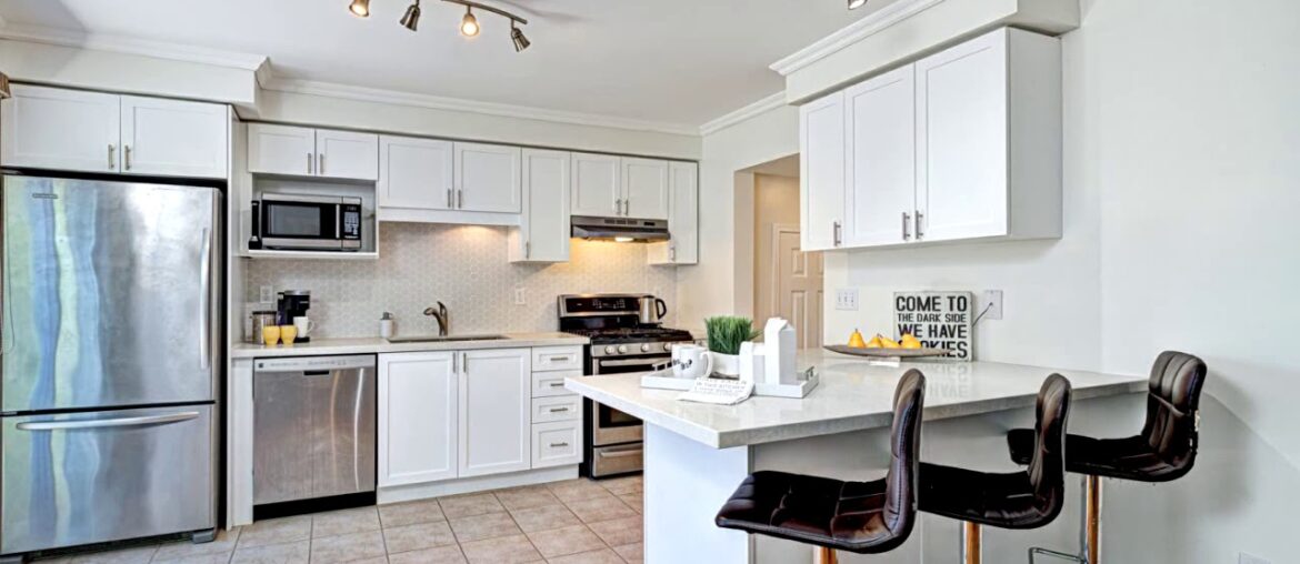 1550 Harwood Drive, Milton