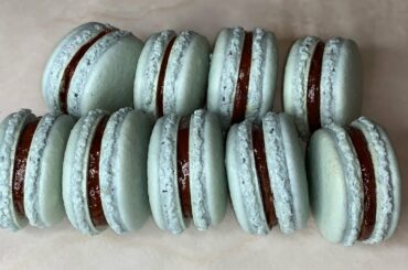 EASY BEGINNER recipe for FRENCH MACARONS