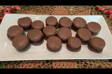 Best French Chocolate Ganache Macaroons Recipe! ~ Treats and Eats