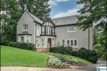 Homes for sale - 1416 Windsor Cir, Birmingham, AL 35213