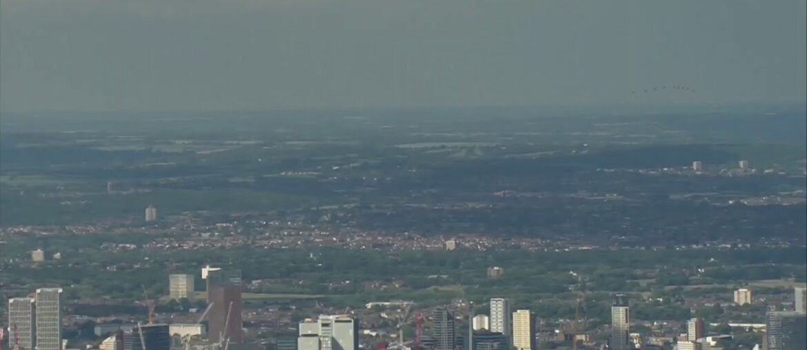 WW2 Anniversary | French Preident Macron witness Flypast over Westminster | De Gualle | 18-06-20