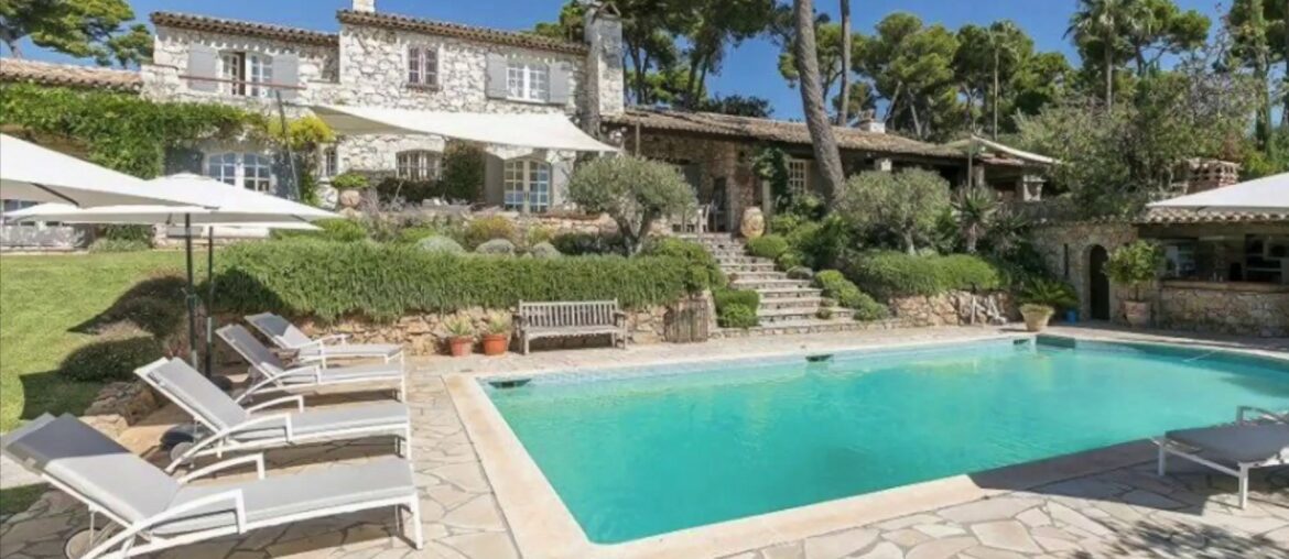 Stunning Property For Sale in Antibes France Stunning Property For Sale in Antibes France