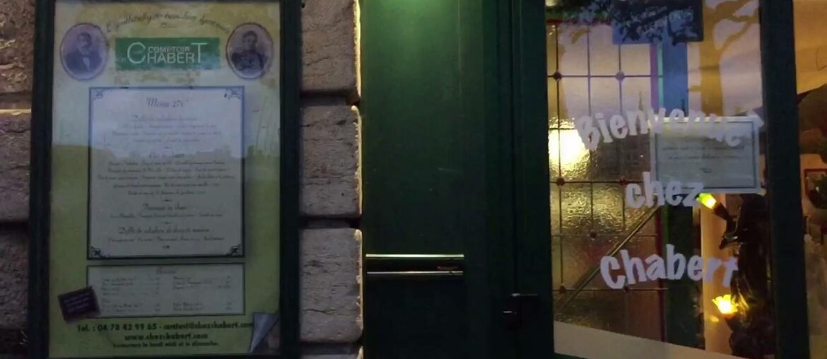 Dining in a True Lyonnaise Bouchon