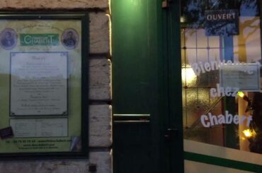 Dining in a True Lyonnaise Bouchon