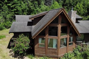 10586 Sherburne French Beach $699,000