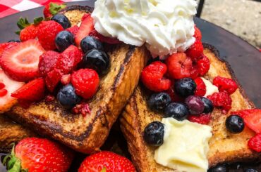 The Best French Toast Recipe | Cooked on a Cast Iron Griddle | #freedomtoast #frenchtoast #castiron
