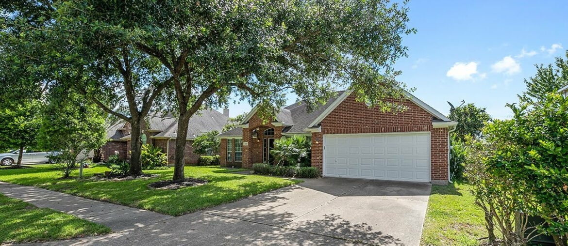 1431 CRYSTAL LAKE CIRCLE EAST PEARLAND 1431 CRYSTAL LAKE CIRCLE EAST PEARLAND