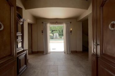 1275 Virginia Way, La Jolla, CA 92037 | Listed by: The Daniels Group