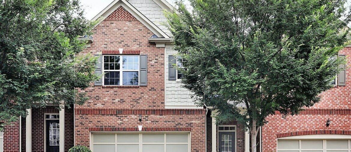 5535 Parkerton Lane | Atlanta, GA 30342 5535 Parkerton Lane | Atlanta, GA 30342