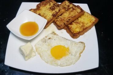 french toast recipe with half fry egg honey and butter فرنچ ٹوسٹ شہد انڈے اور مکھن کے ساتھ