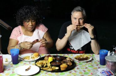 Mukbang Famous Dave's Bar B Q