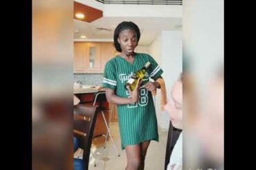 LEARN HOW TÒ POUR WINE IN less then 2MINs !!!