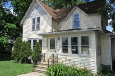 483 E Elm St Sycamore, IL 60178 - Home for sale
