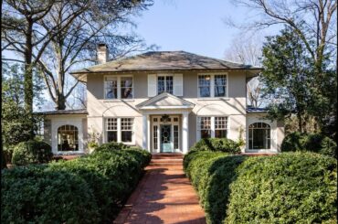 1042 Queens Road W, Charlotte NC 28207