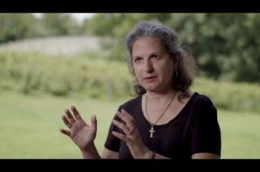 PREVIEW: Of Children and Wine, Quick Snacking Crackers, Lily Bloom