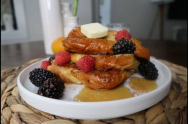 AMAZING FRENCH TOAST/ EASY AND QUICK (UNDER 20 MIN)