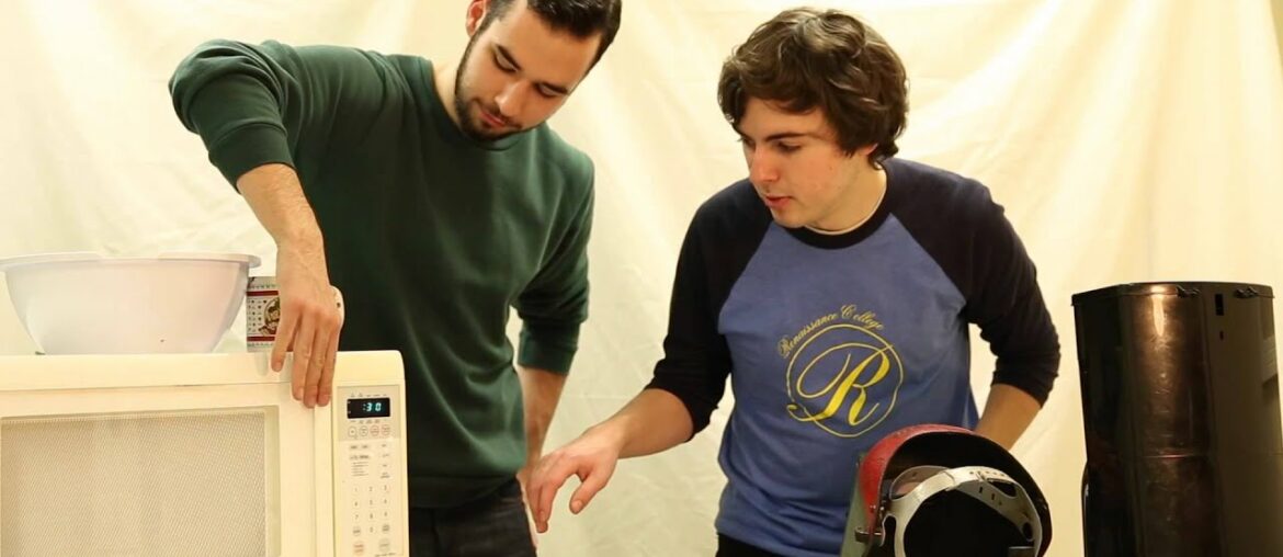 The BRUNS Weekly - January 17th Edition "Dorm Room Dining"