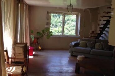 Large stunning mountain retreat and house for sale in southern France