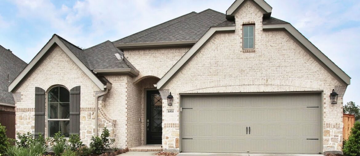 Perry Homes in The Groves – 16814 Beechwood Forest Way Perry Homes in The Groves - 16814 Beechwood Forest Way